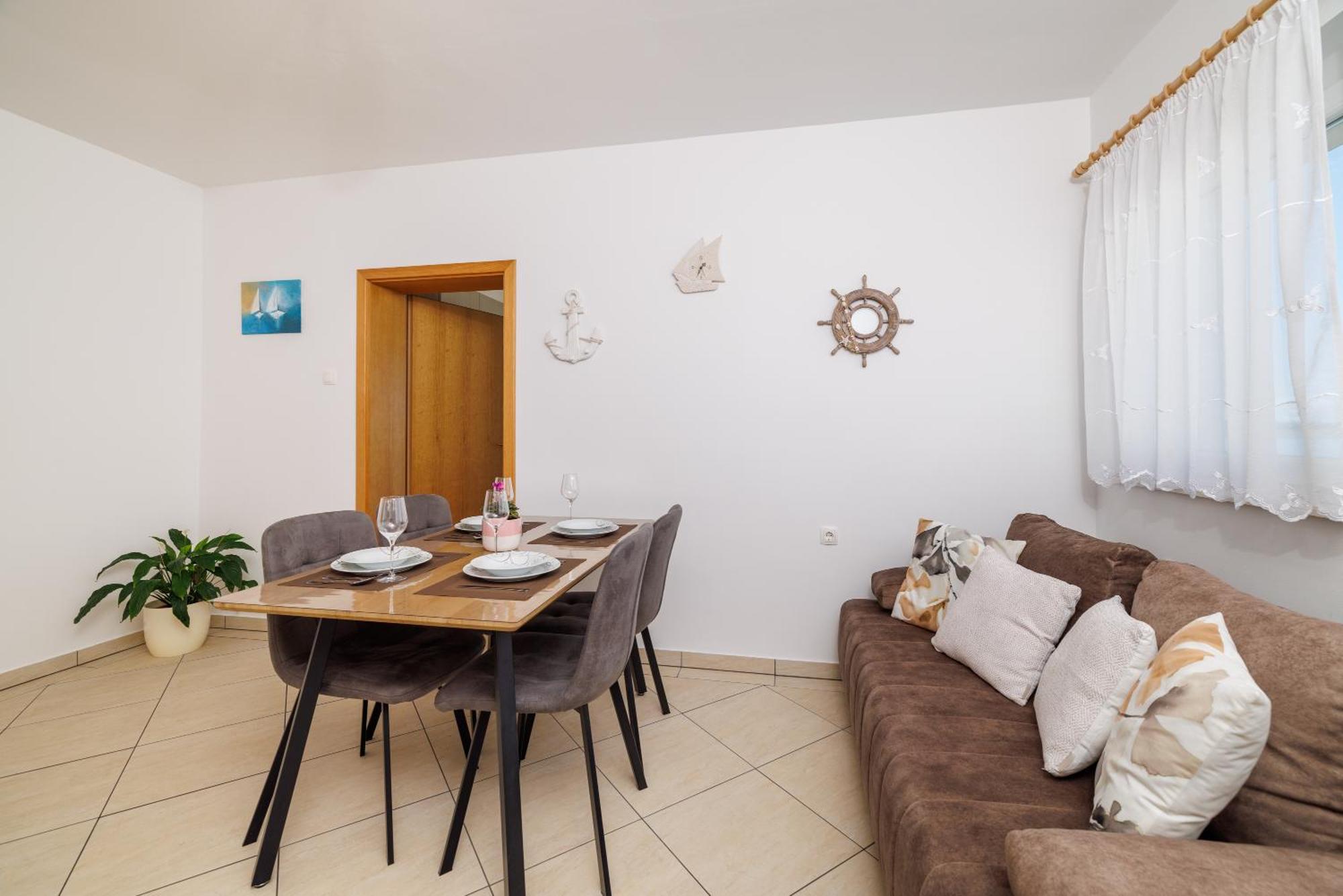 Apartments Maja Dramalj Exteriör bild